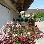 Convivial Avec Terrasse Abritée, 3 Chambres, Cuisine équipée, Espace Détente, Proche Autoroutes Et Pistes Cyclables. - Fr-1-744-6 Baldersheim
