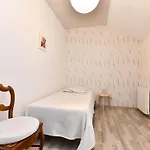 Apartamento Convivial Avec Terrasse Abritée, 3 Chambres, Cuisine équipée, Espace Détente, Proche Autoroutes Et Pistes Cyclables. - Fr-1-744-6