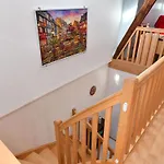 Convivial Avec Terrasse Abritée, 3 Chambres, Cuisine équipée, Espace Détente, Proche Autoroutes Et Pistes Cyclables. - Fr-1-744-6 Apartamento Baldersheim