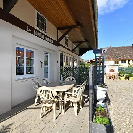 Apartment Gite Convivial Avec Terrasse Abritee, 3 Chambres, Cuisine Equipee, Espace Detente, Proche Autoroutes Et Pistes Cyclables. - Fr-1-744-6