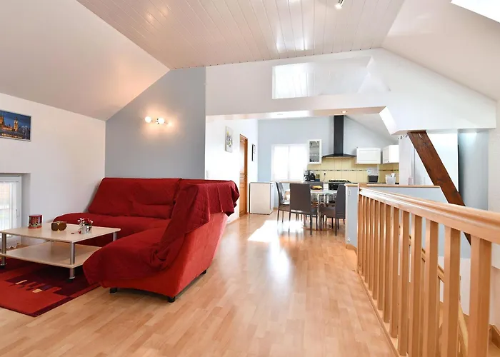 Convivial Avec Terrasse Abritée, 3 Chambres, Cuisine équipée, Espace Détente, Proche Autoroutes Et Pistes Cyclables. - Fr-1-744-6 * Baldersheim